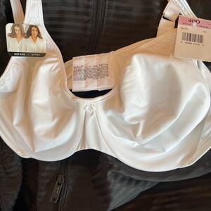 Bali minimizer bra style 3385. NWT. Size 40D.